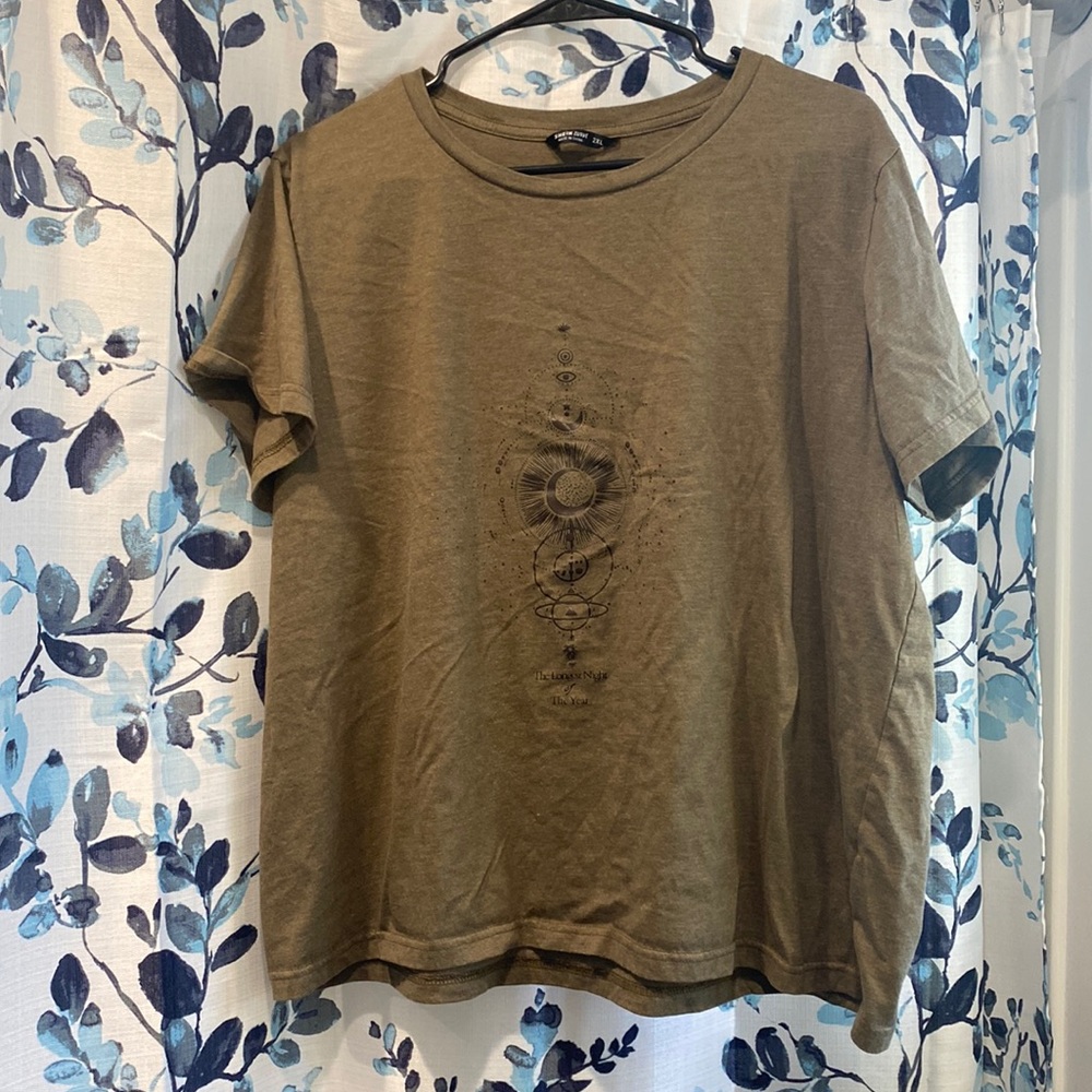 Universe tee